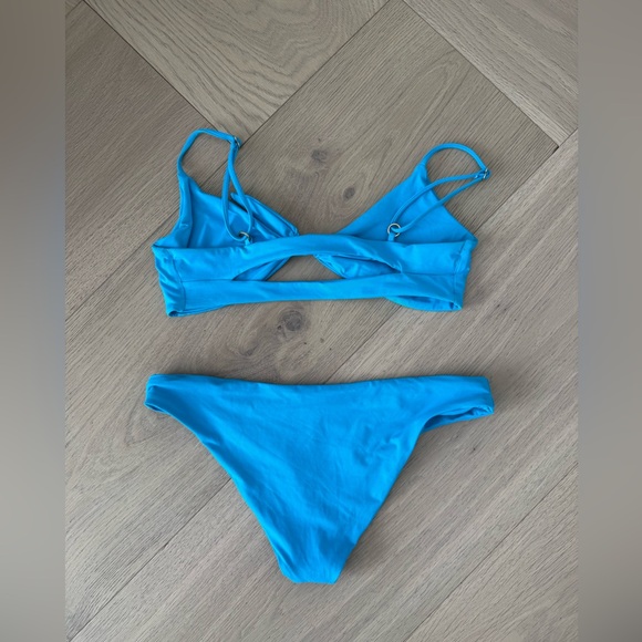 L*SPACE Bikini- 2Pc Flashback Top + Sandy Bottom - Picture 10 of 10